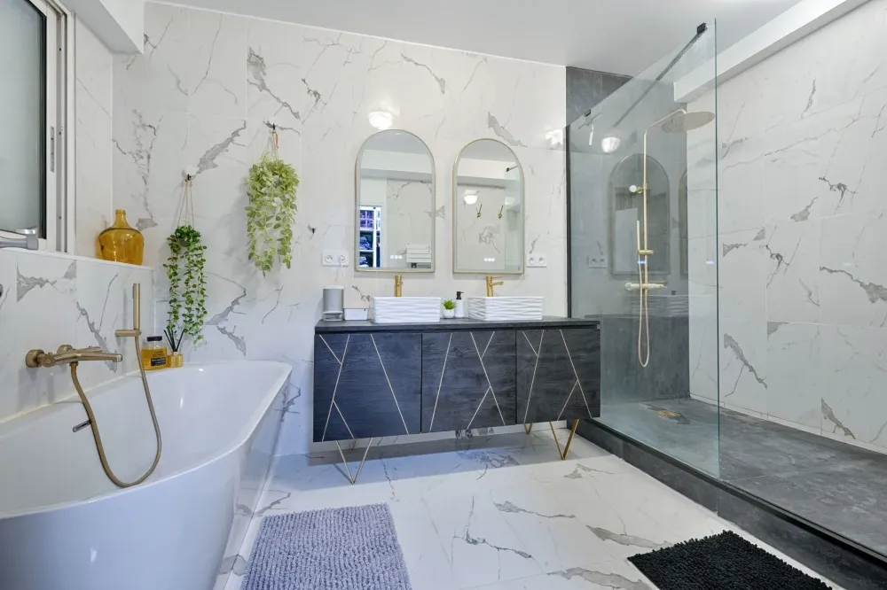 salle de bain marbre